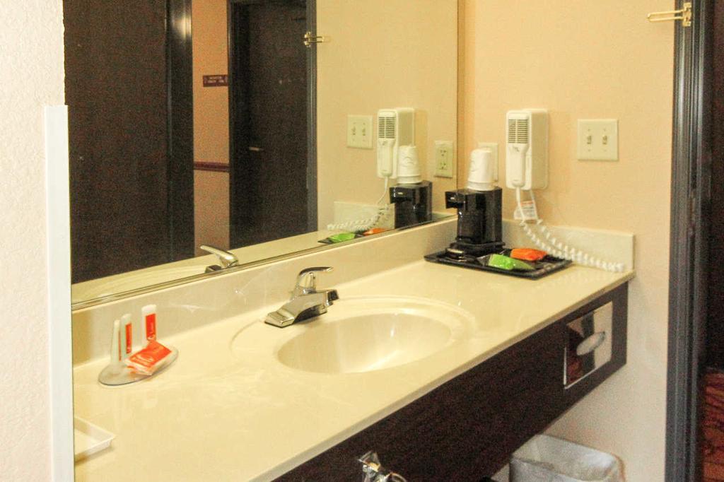 Econo Lodge Inn&Suites Ripley Habitación foto